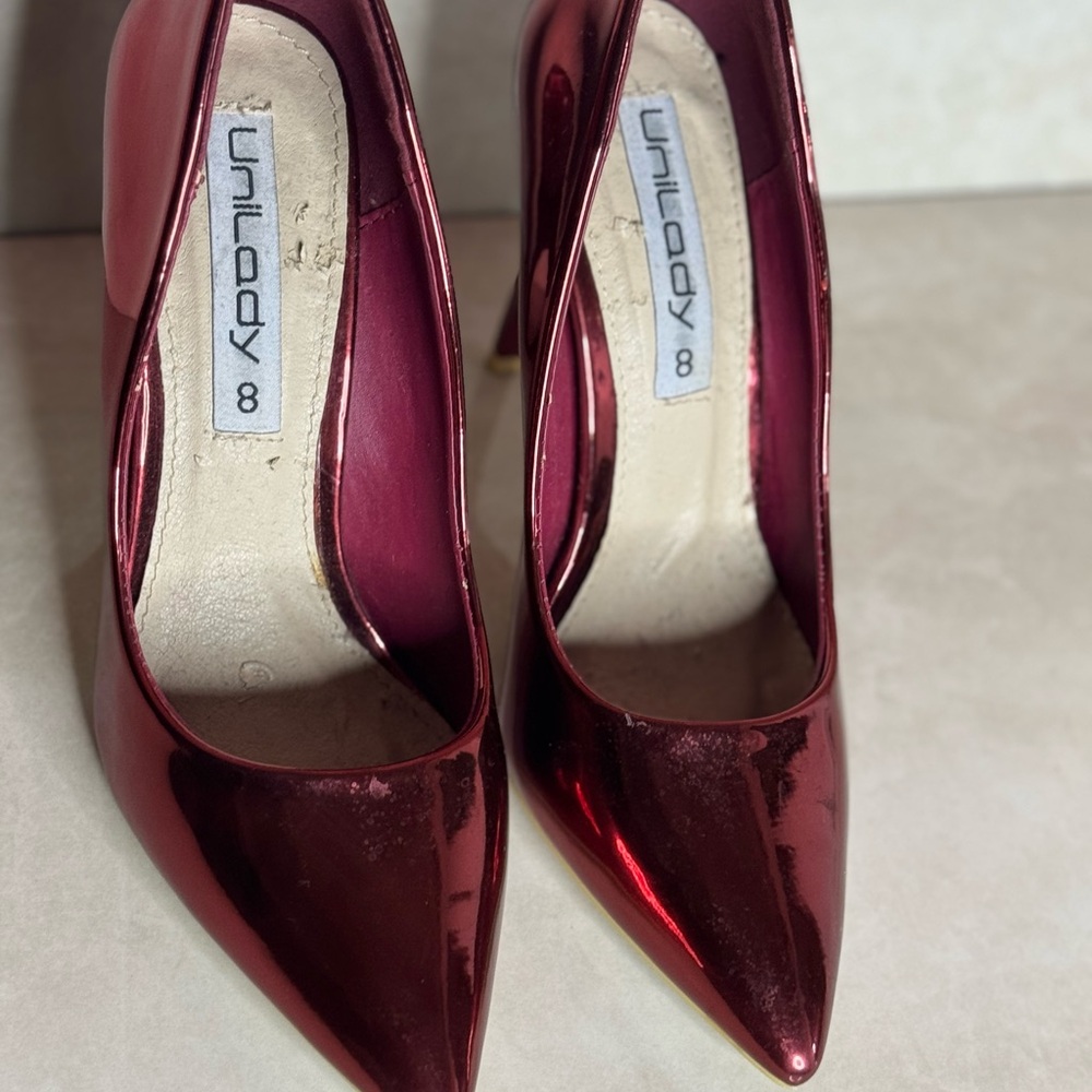 Unlabeled Red Metallic Pointed-Toe Pumps - Size 8